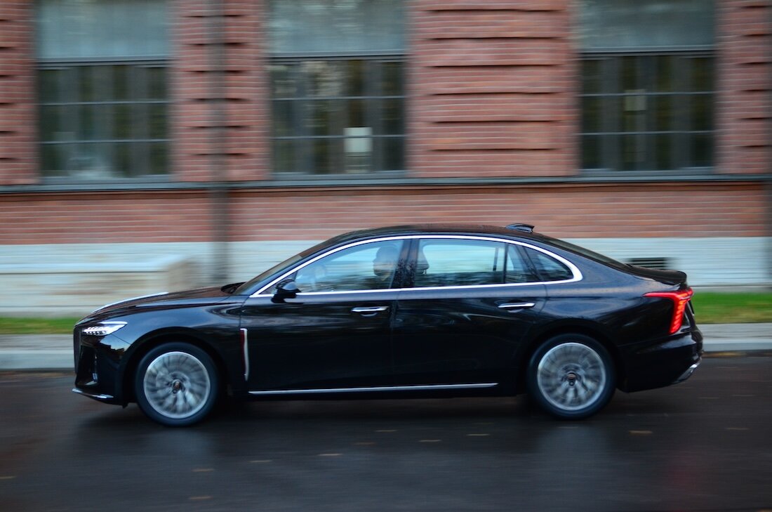 Новый седан Hongqi H5: Алло, такси! | Автомобиль года в России | Дзен