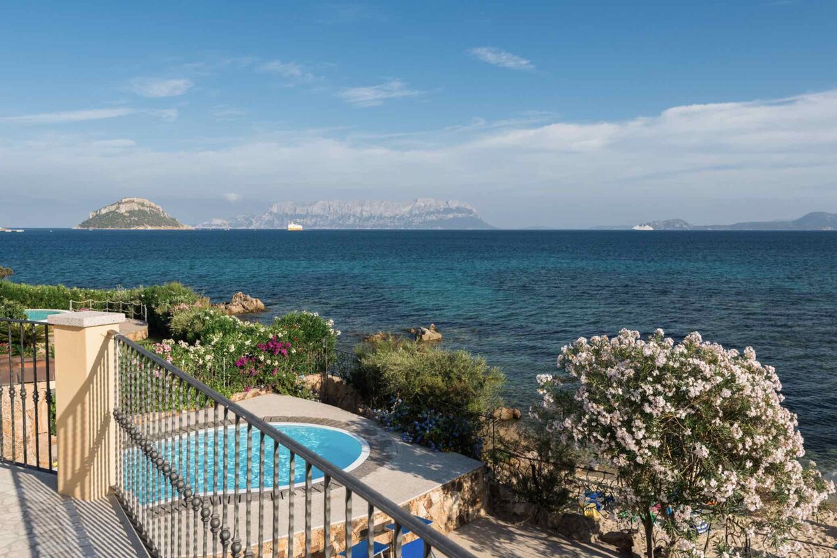 Вид с террасы второго этажа