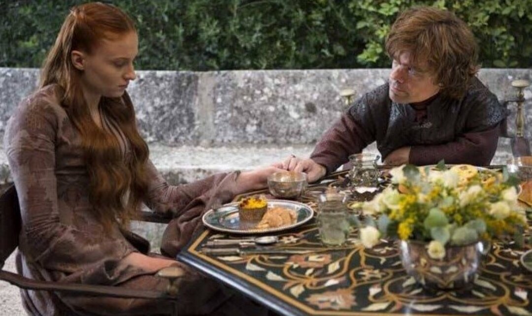 Санса Старк. Скрин из сериала "Игры престолов" (18+)