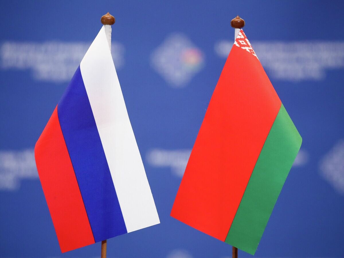    Флаги России и Белоруссии© POOL