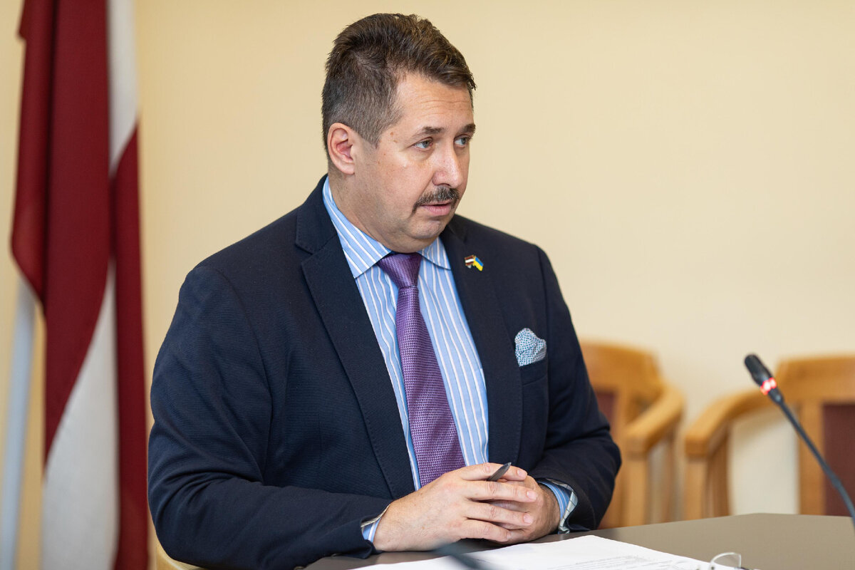 Идея ВНЖ за инвестиции потерпела фиаско, признал представитель латвийского МВД Игорь Раев / CC BY-SA 2.0 / Saeima, Reinis Inkēns