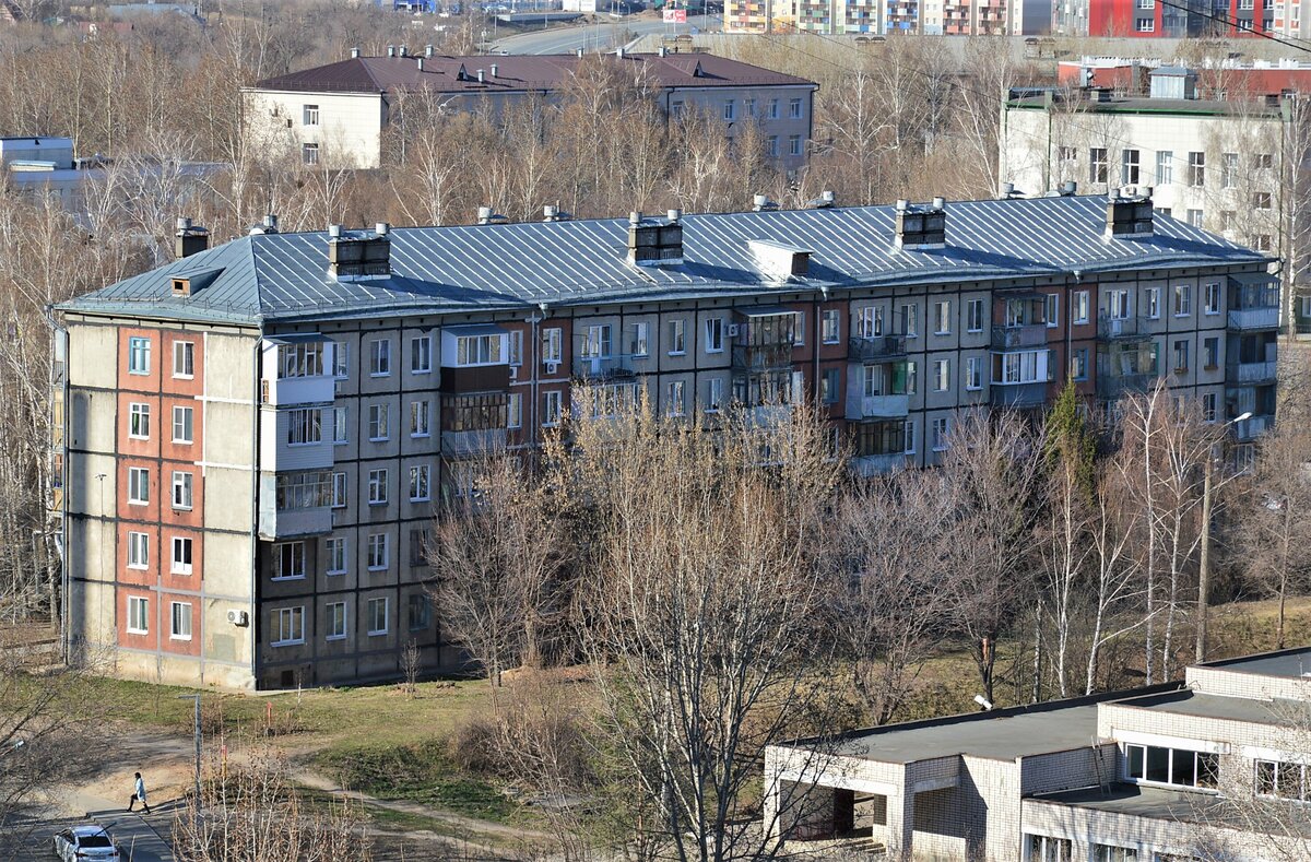 Казань. Пятиэтажная хрущёвка серии 1-464. Фотография: MarSaf