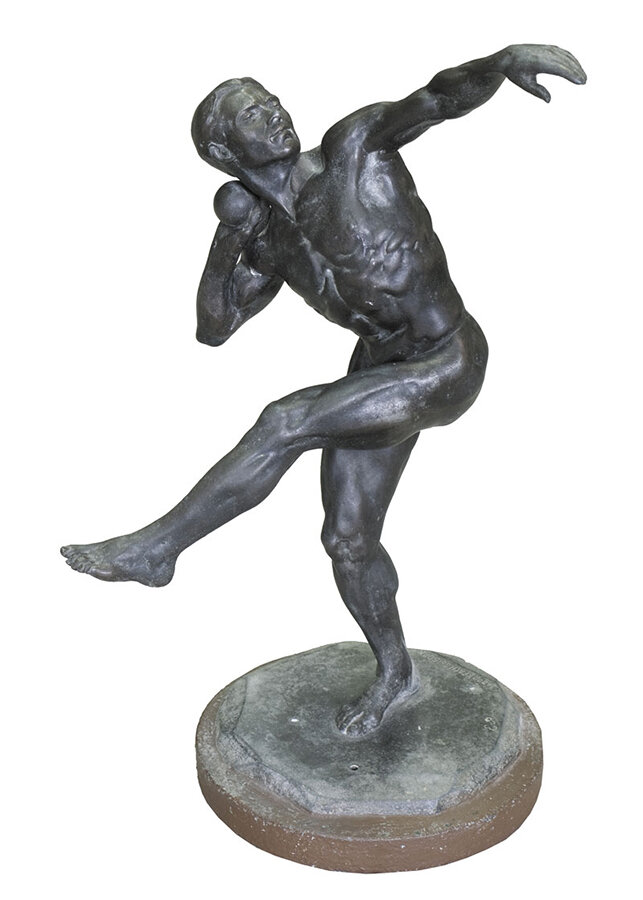 "Толкатель ядра" ("Ядротолкатель"). Модель 1926 года. Шпиатр, высота 47 см. Фото: sovcom.ru.