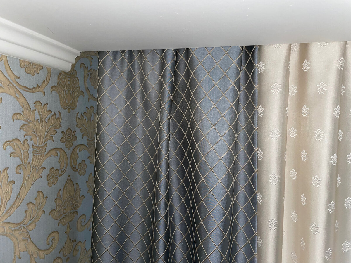 Карниз и сам электропривод не видны. Мы работаем с ведущим производителем карнизов.