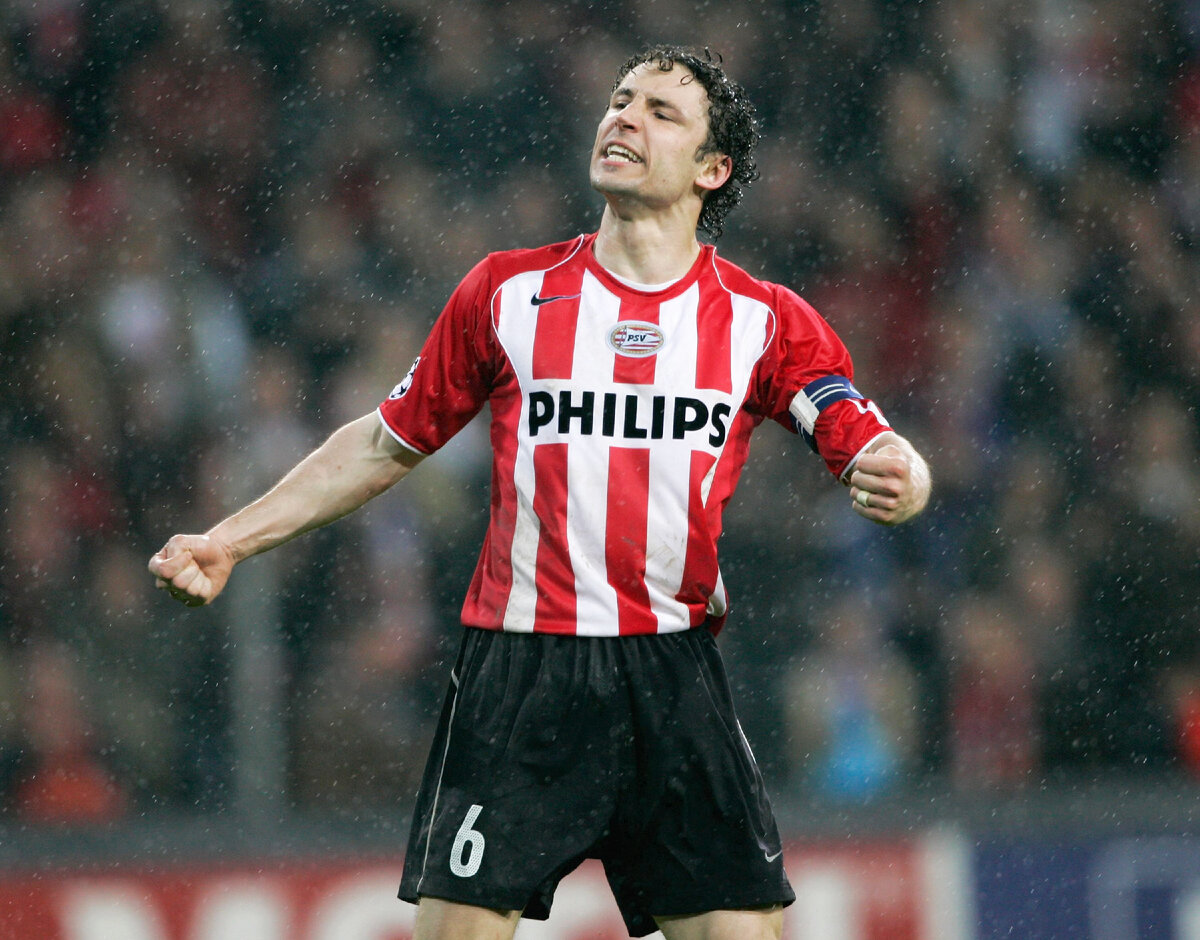 2005 год. Капитан ПСВ Марк ван Боммел. Фото Getty Images