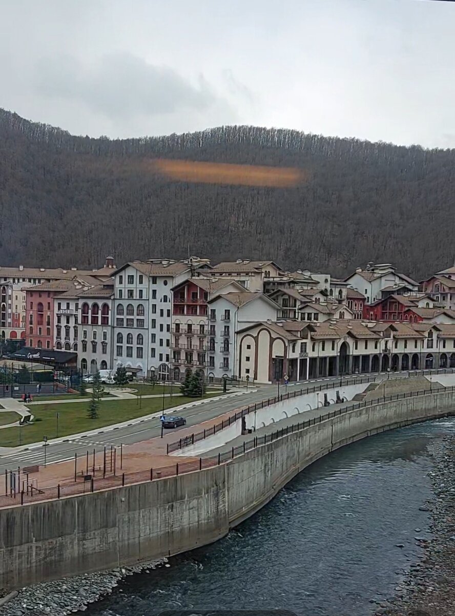 Из окна Ласточкм