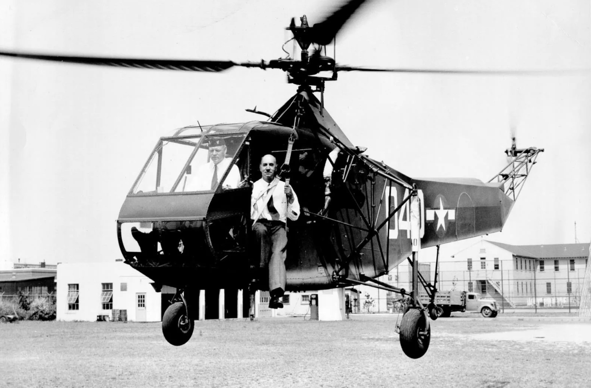 Авиаконструктор Игорь Иванович Сикорский (1889 - 1972)