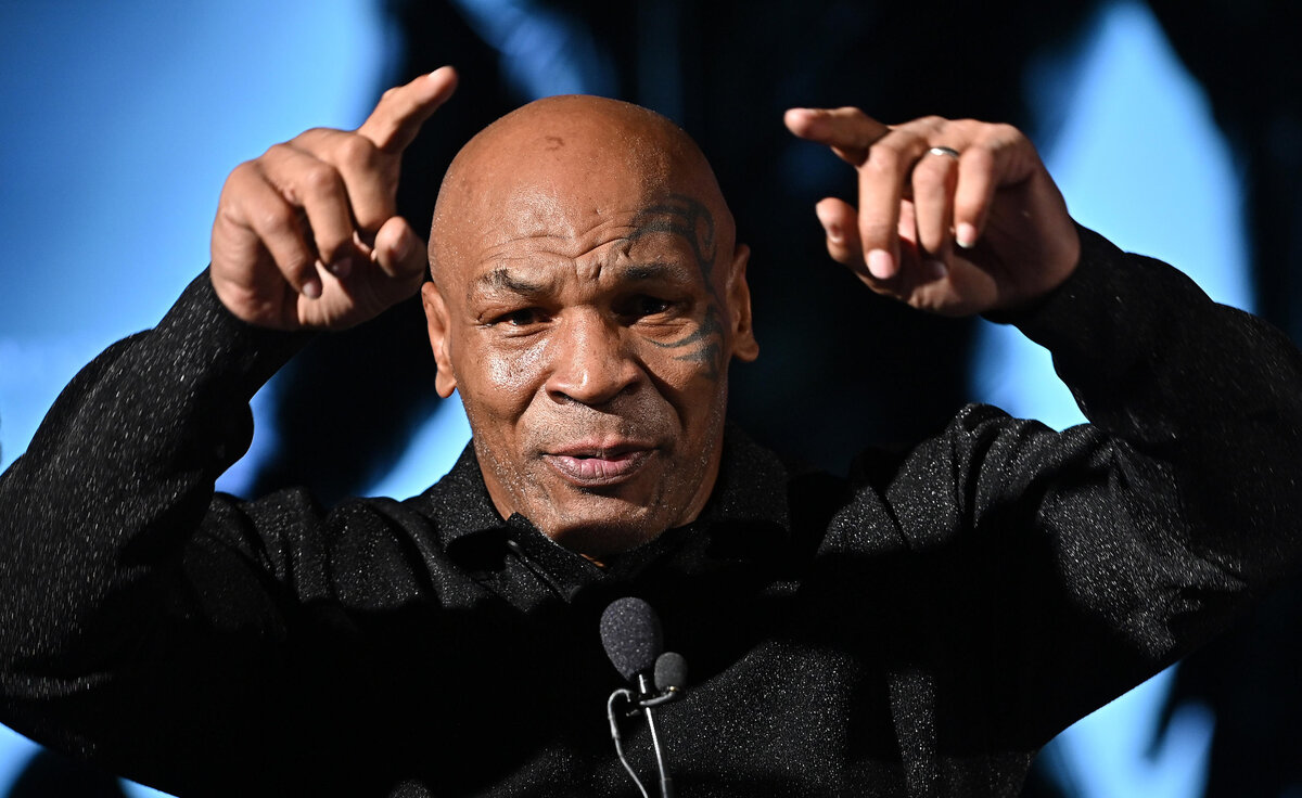 тайсон холифилд. холифилд эвандер тайсон. майк тайсон и холифилд ухо. майк тайсон 1997. майк тайсон откусил ухо.