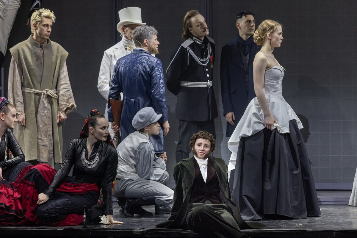 Месса по деве спектакль. Театральное представление. Театральная постановка 9. Театральные поддержки. Островский фестиваль театры.