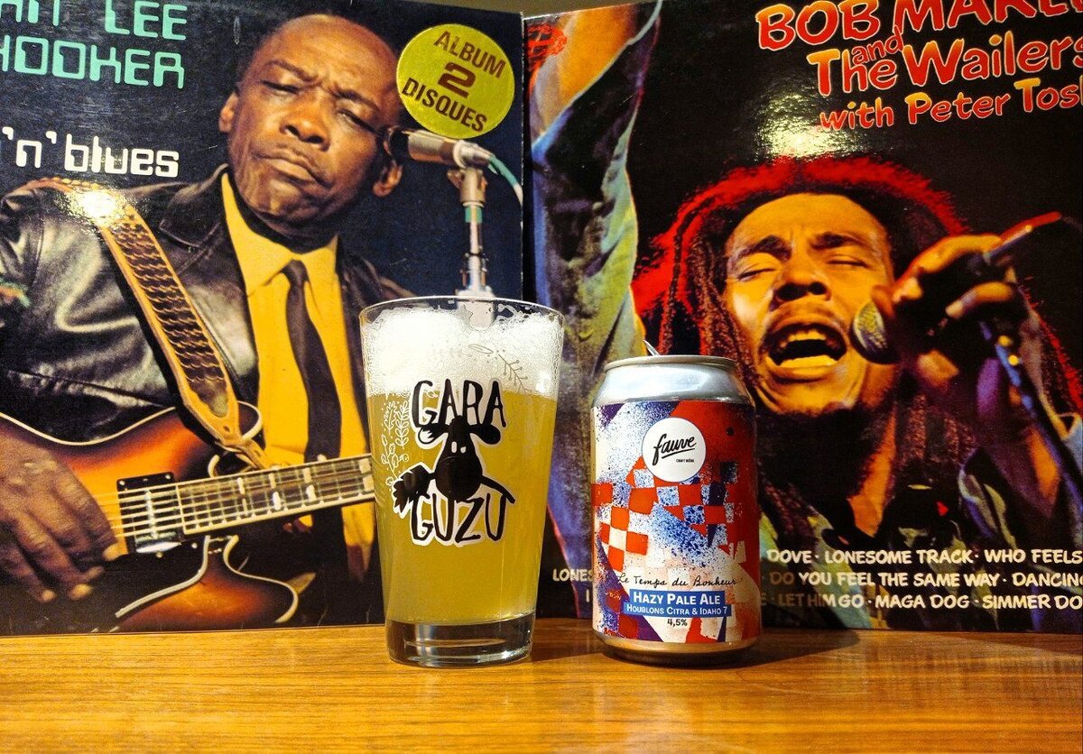 Le Temps du Bonheur в стакане. Фото автора