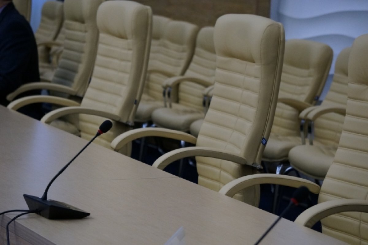    13 чиновников и депутатов уволили на Южном Урале из-за утраты доверия