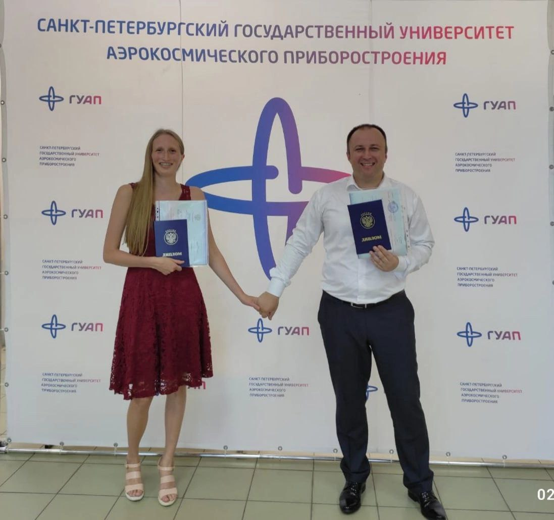 Сегодня мы бы хотели поделиться семейной историей двух замечательных людей, которые однажды встретили друг друга в Первом аэрокосмическом.-3