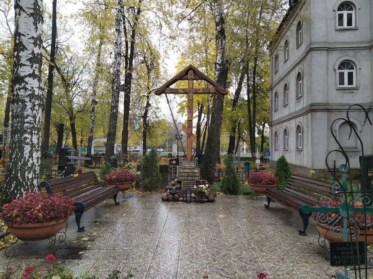 деревянный крест в память о воинах