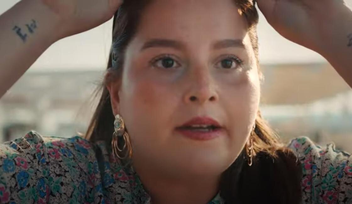    Эльчин Афаджан в сериале «Постучись в мою дверь» (2020–2021):YouTube / Wink