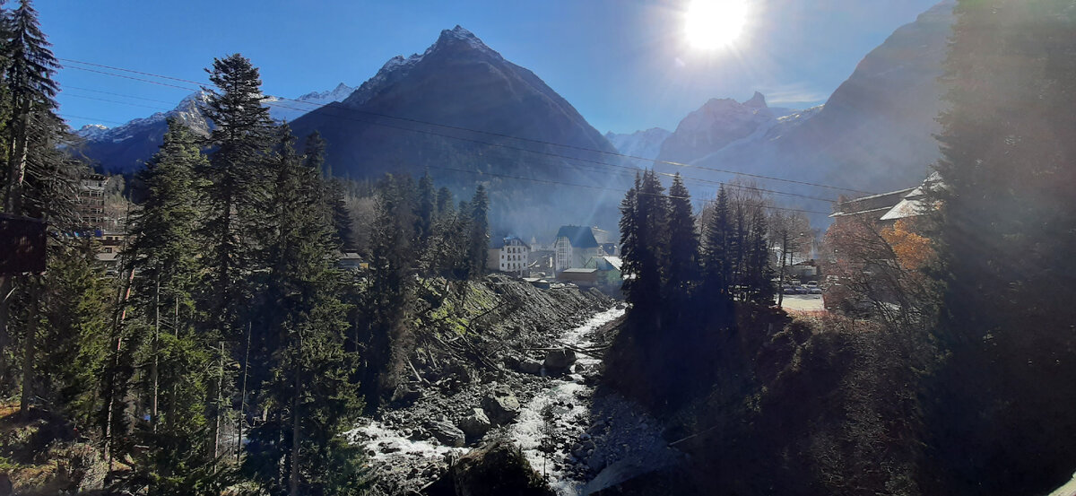 Панорама осеннего Домбая