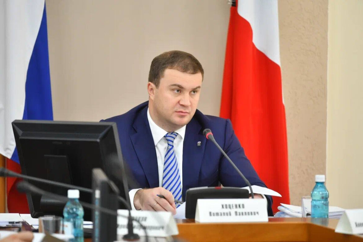 Губернатор сообщил, что нововведения коснутся также учащихся вузов и ссузов.  Фото: предоставлено пресс-службой правительства Омской области / Сергей Мельников