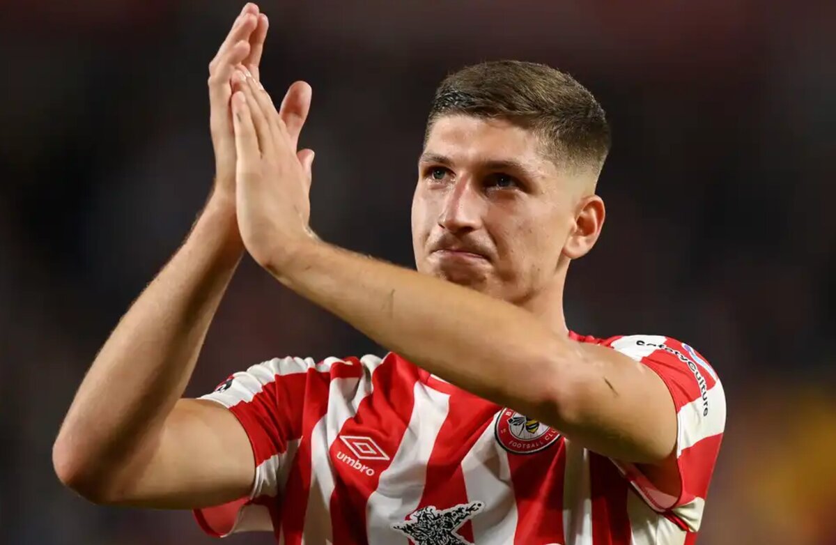 Один из самых дорогих немецких футболистов заграницей (играет в Англии) и без матча за сборную Германии. Vitaly Janelt. Возьмите его в Россию! Фото: ghgossip