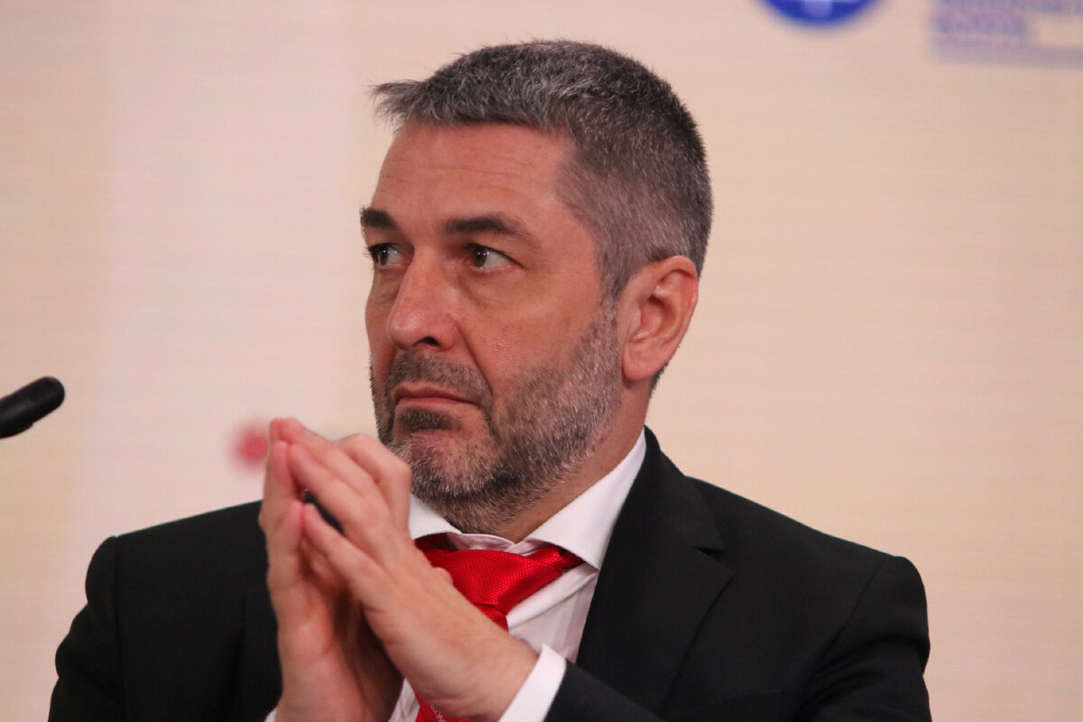  Maksim Konstantinov \ Globallokpress