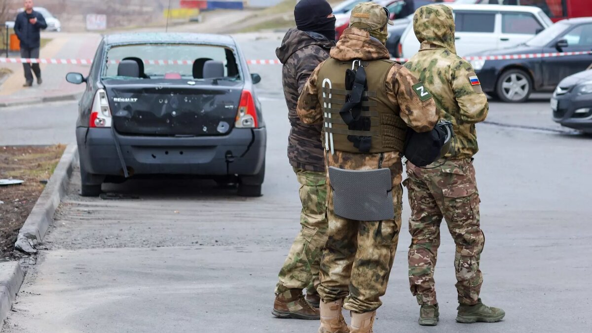     ВСУ атаковали один из крупнейших агрокомплексов России «Агро-Белогорье» на территории Белгородской области. Для удара по предприятию ВСУ использовали беспилотники.