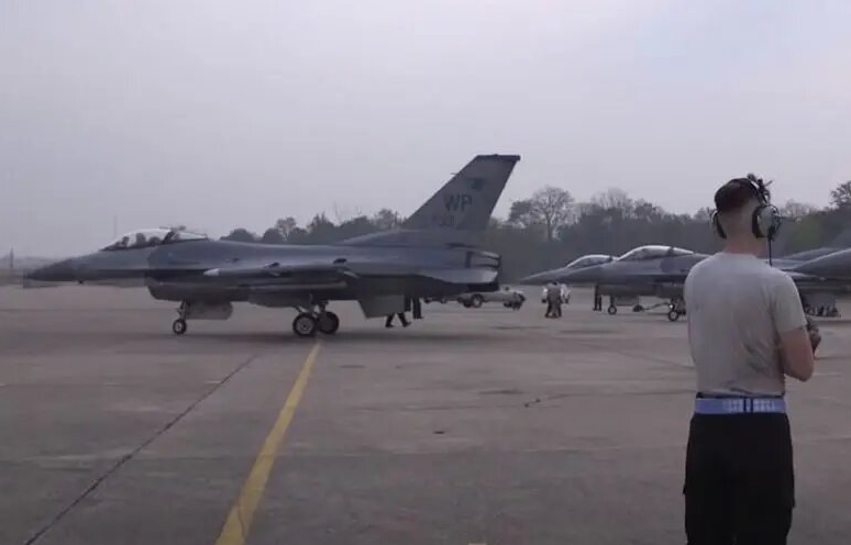 F-16
