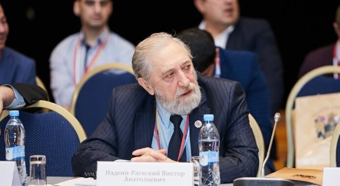 Виктор Надеин-Раевский