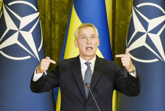    Генеральный секретарь НАТО Йенс Столтенберг, президент Турции Реджеп Тайип Эрдоган и премьер-министр Швеции Ульф Кристерссон