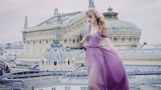 Кадры из клипа на песню Begin again из альбома Red (2012).