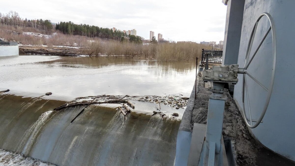 Перебои горячей воды в берёзово кемерово. Дом без горячей воды. Отключение воды. График отключения воды кемерово 2023. Горячая вода кемерово.