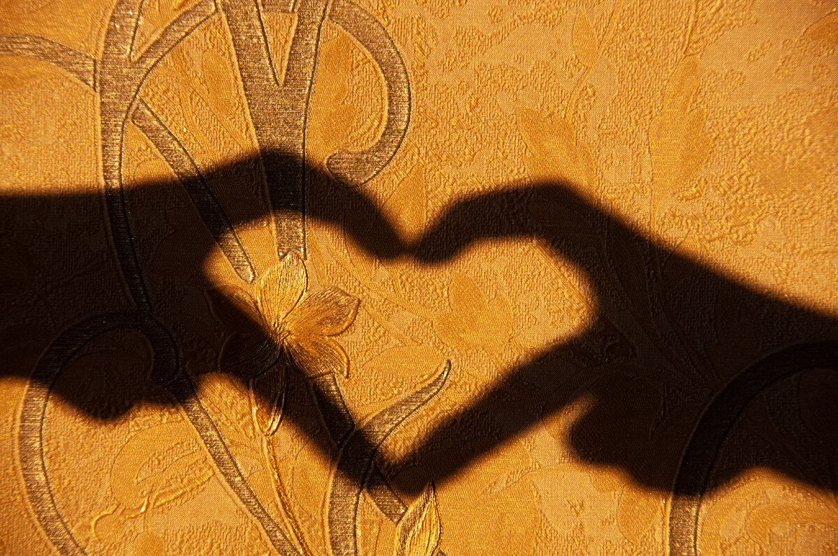 У всех девушек история как одна: влюбилась в парня, а он стал выпрашивать деньги на развитие общего бизнеса. Фото: Svetlana Vozmilova/Global Look Press