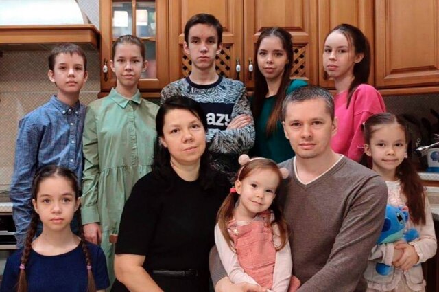    Фото: Глава Коми Владимир Уйба телеграм-канал В семье Волковых 9 детей.