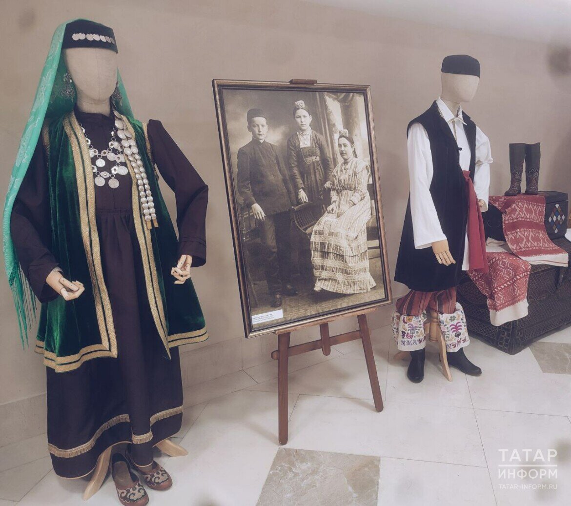 Старинные национальные костюмы народов Поволжья воссоздали в Татарстане