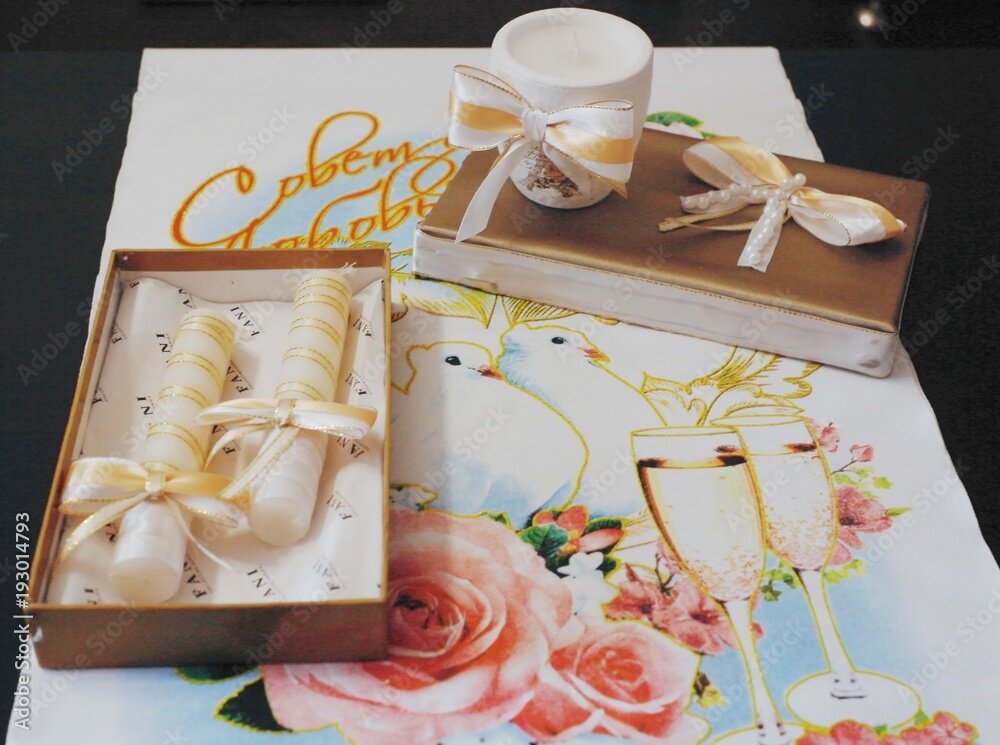 праздничные коробки для подарков