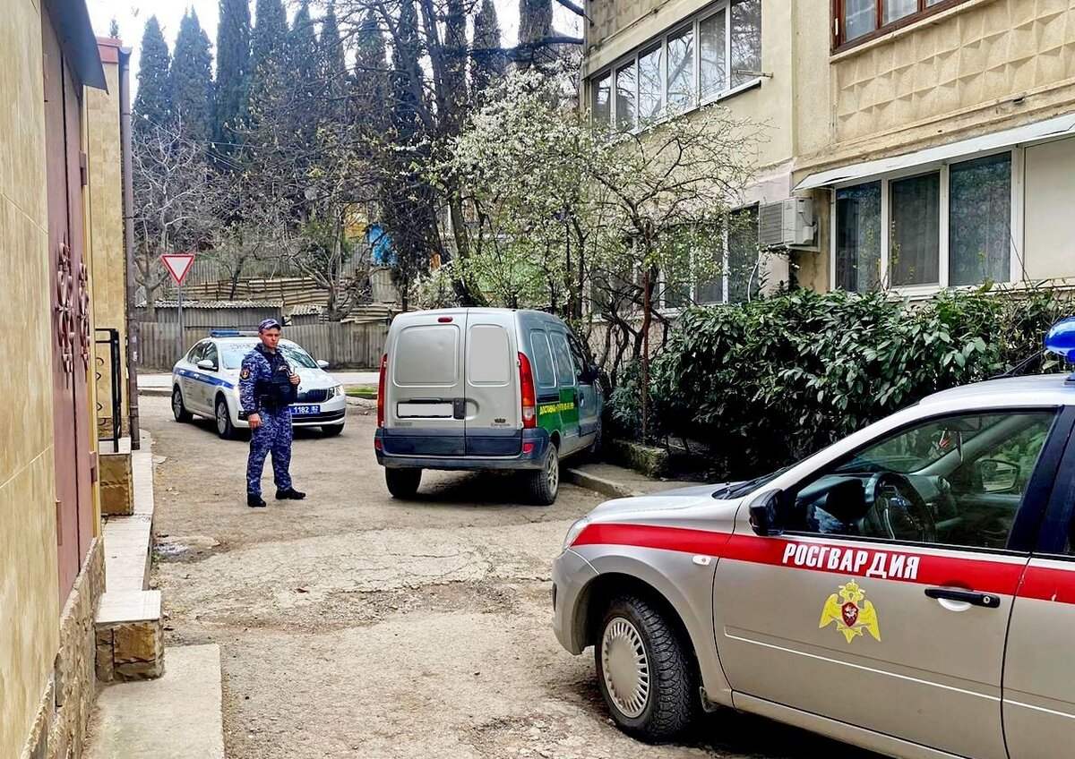 В АЛУШТЕ СОТРУДНИКИ РОСГВАРДИИ ЗАДЕРЖАЛИ НЕТРЕЗВОГО ВОДИТЕЛЯ | ГУ  Росгвардии по РКиС | Дзен