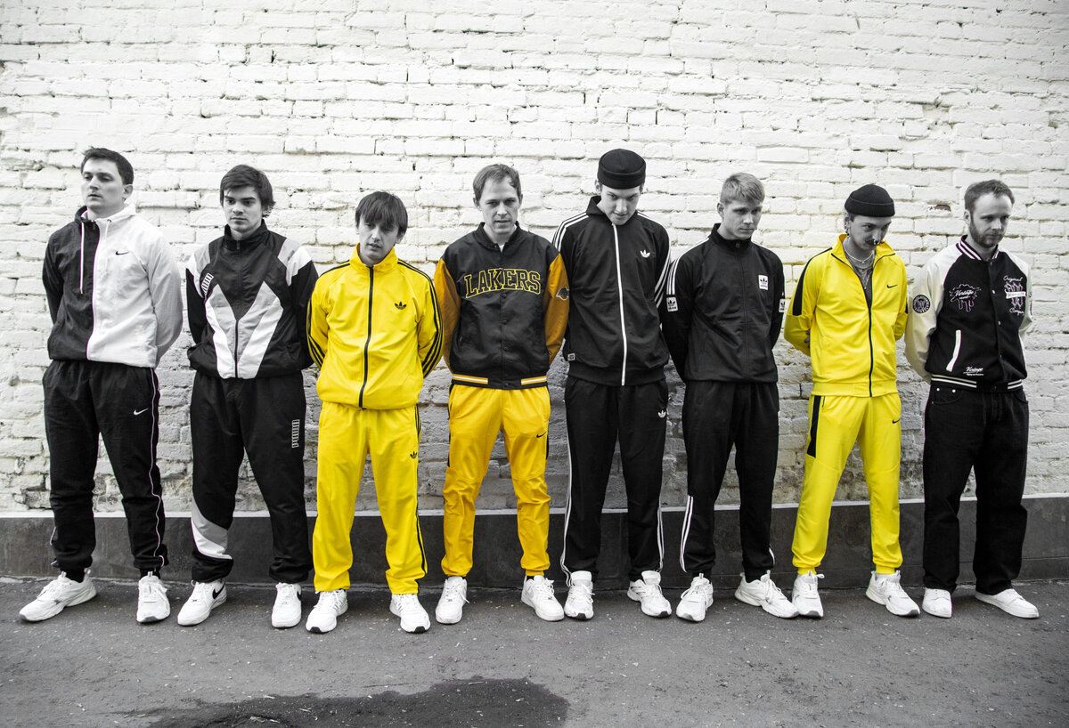 Ромео и Джульетта. Вариации и комментарии. Фото с официального сайта МТЮЗа : https://moscowtyz.ru/wp-content/uploads/2023/04/1F6A9097-scaled.jpg