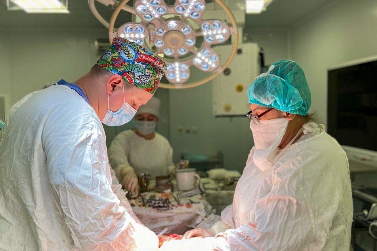    Врачи онкоцентра удалили курянке гигантскую 26-килограммовую опухоль