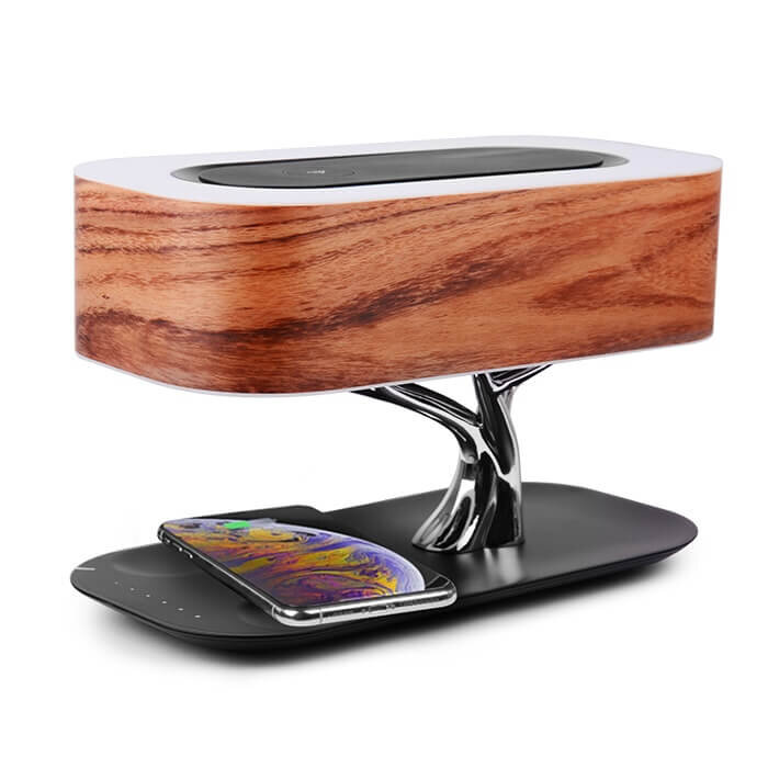 «Умный» светильник HomeTree Light Special Edition с платформой беспроводной зарядки и акустикой Harman/Kardon