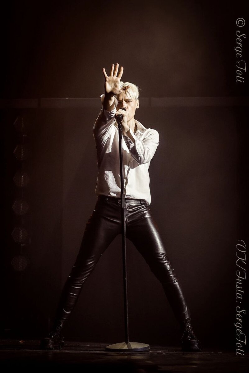 Ярослав Дронов на концерте 