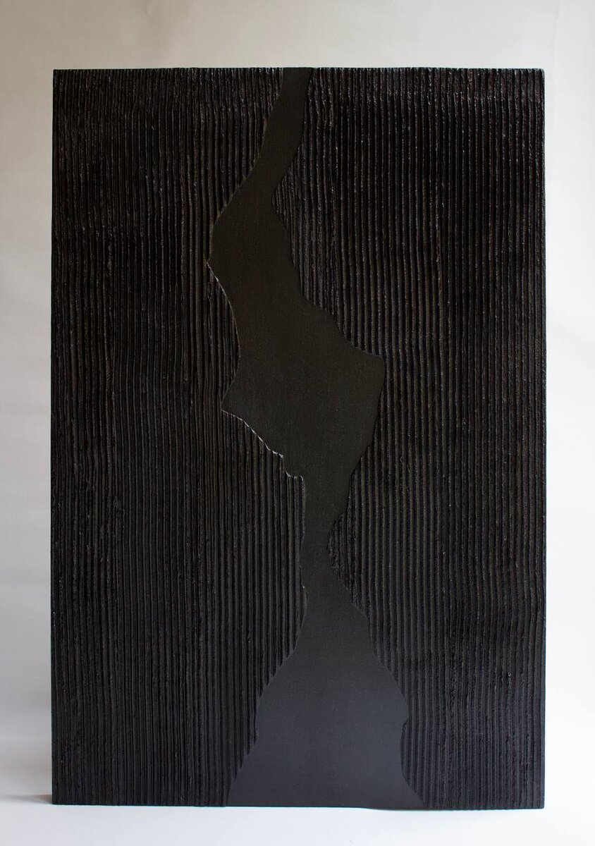 Текстурная картина в черном цвете