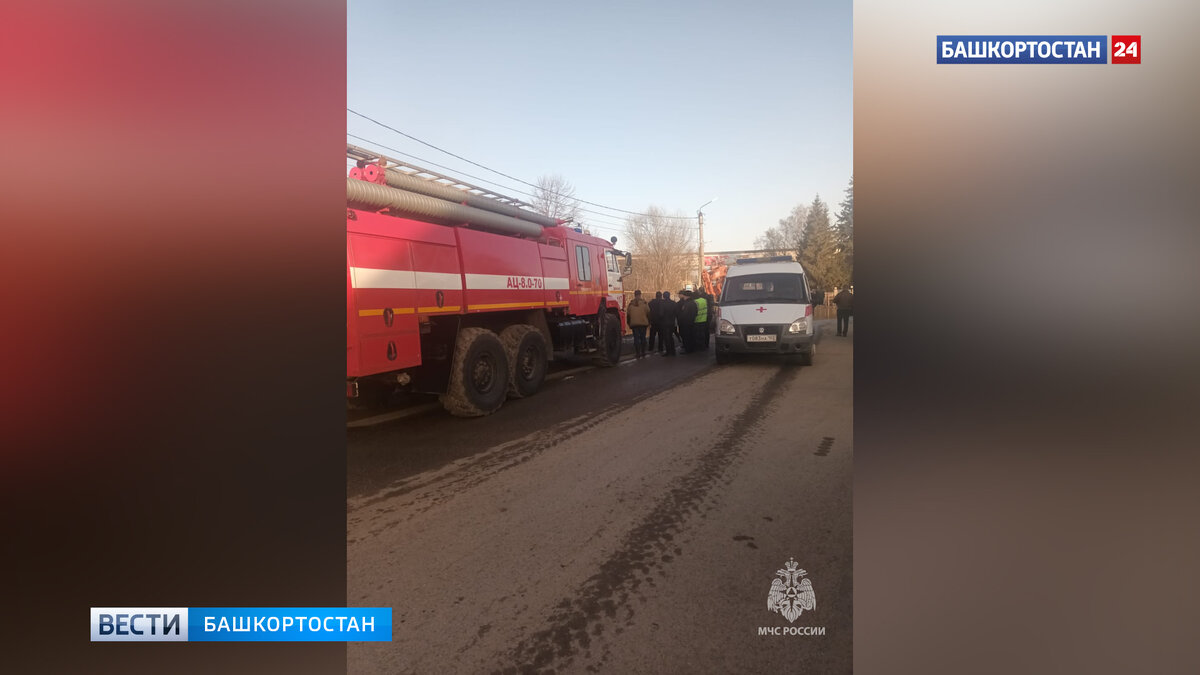    В башкирском Давлеканово талыми водами подтопило 8 домов: публикуем кадры спасения людей
