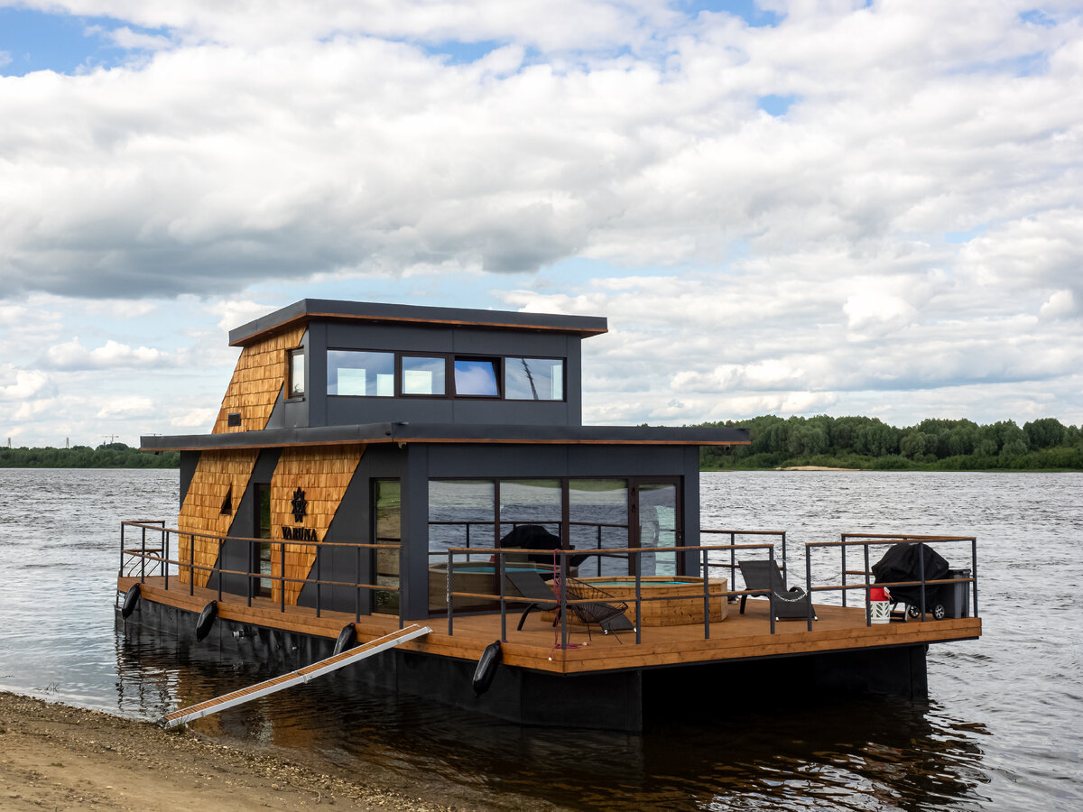 Баня-хаусбот Varuna