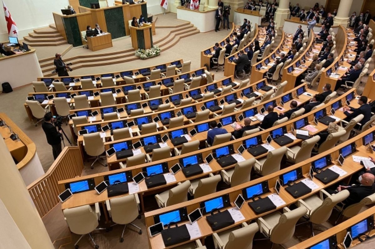    Грузинские депутаты едва не подрались из-за закона об иноагентах