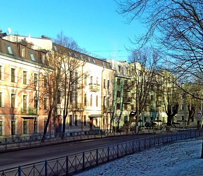 Дома на Дворцовом проспекте напротив Дома Культуры /фото из личного архива/