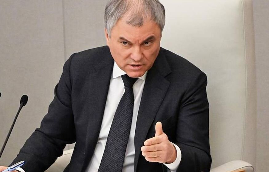    Покинули зал во время отчета Мишустина: Володин жестко отчитал депутатов