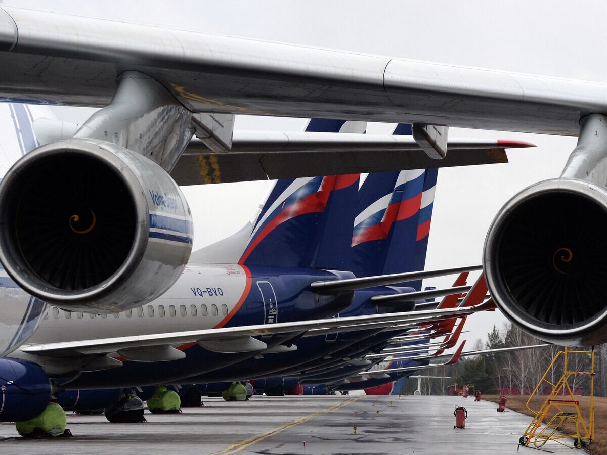    Тяжёлый дальний транспортный самолёт Ан-124-100 "Руслан" авиакомпании "Волга-Днепр" в аэропорту "Красноярск"© РИА Новости / Илья Наймушин
