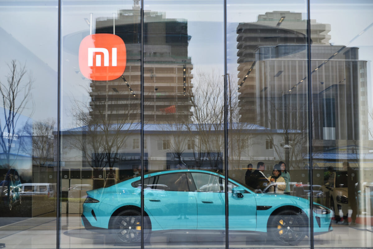 Xiaomi выводит на рынок собственный электромобиль. Акции Tesla рухнули на  30% | Gorodche.ru | Дзен