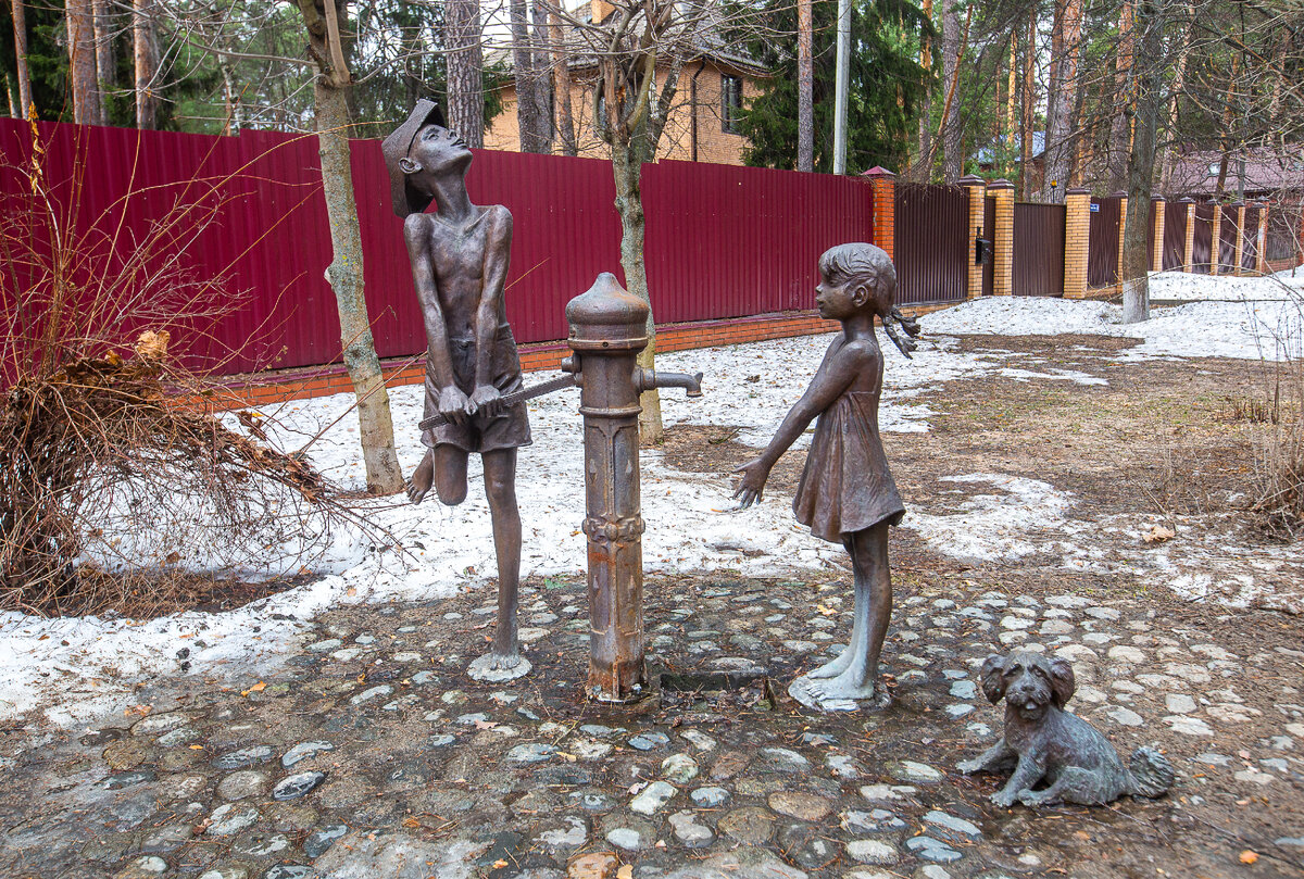 Душевная водоразборная колонка. Рабочий посёлок Ильинский, Раменский городской округ, Московская область. Фото автора статьи   