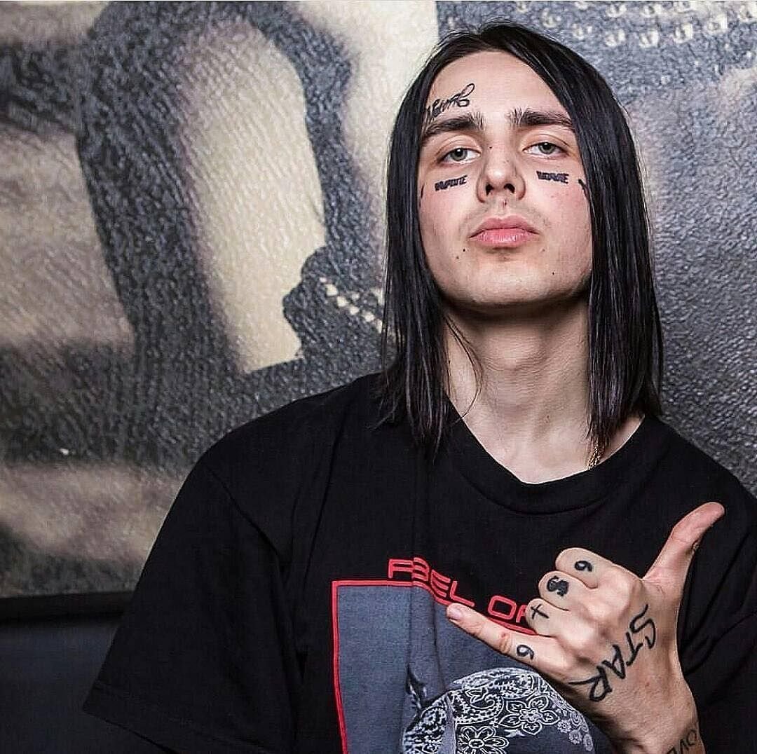 Реп-исполнитель Face (Иван Дрёмин) (инагент в РФ).