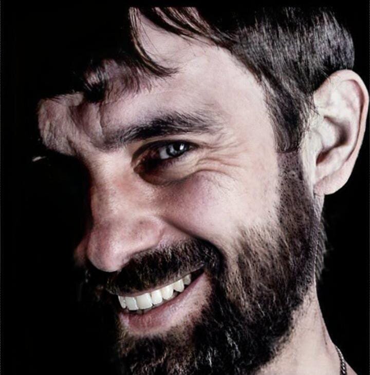 Сейчас я конечно уже не бородат, но для обложки - это просто лучшее фото.