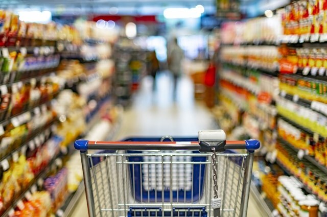   Сколько в Красноярском крае магазинов?