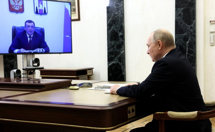 Фото: сайт президента России. Владимир Путин поручил сделать расчёты по строительству моста 